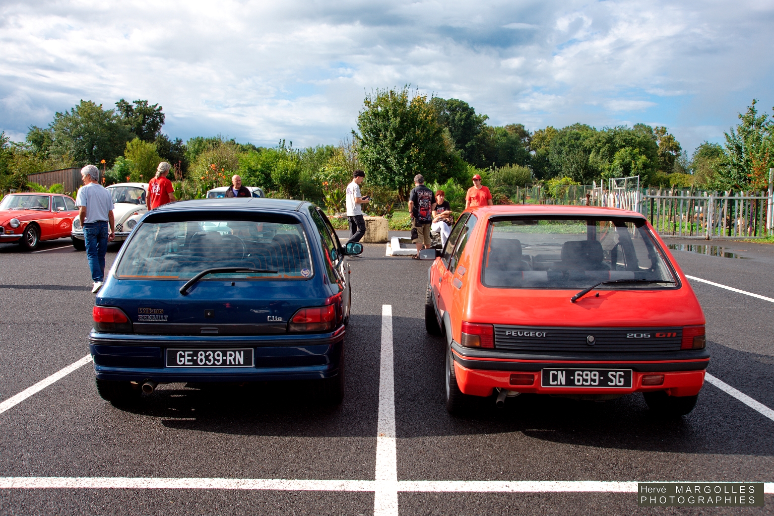 Renault Clio Wiliams - Peugeot 205 GTi.jpg